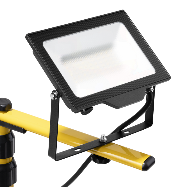 ALLED set of 2x50W floodlights with a tripod...